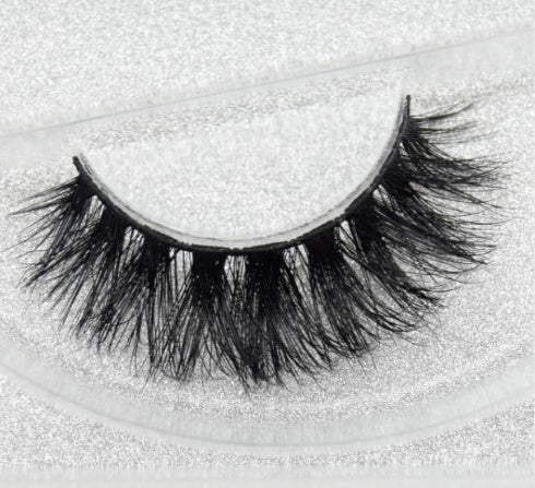 Faux Aurelia 3D Mink Eyelashes – Lightweight, Reusable & Glamorous