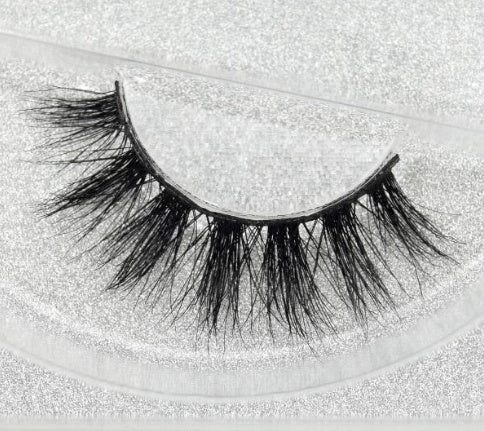 Faux Aurelia 3D Mink Eyelashes – Lightweight, Reusable & Glamorous