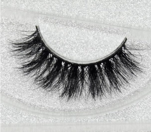 Faux Aurelia 3D Mink Eyelashes – Lightweight, Reusable & Glamorous